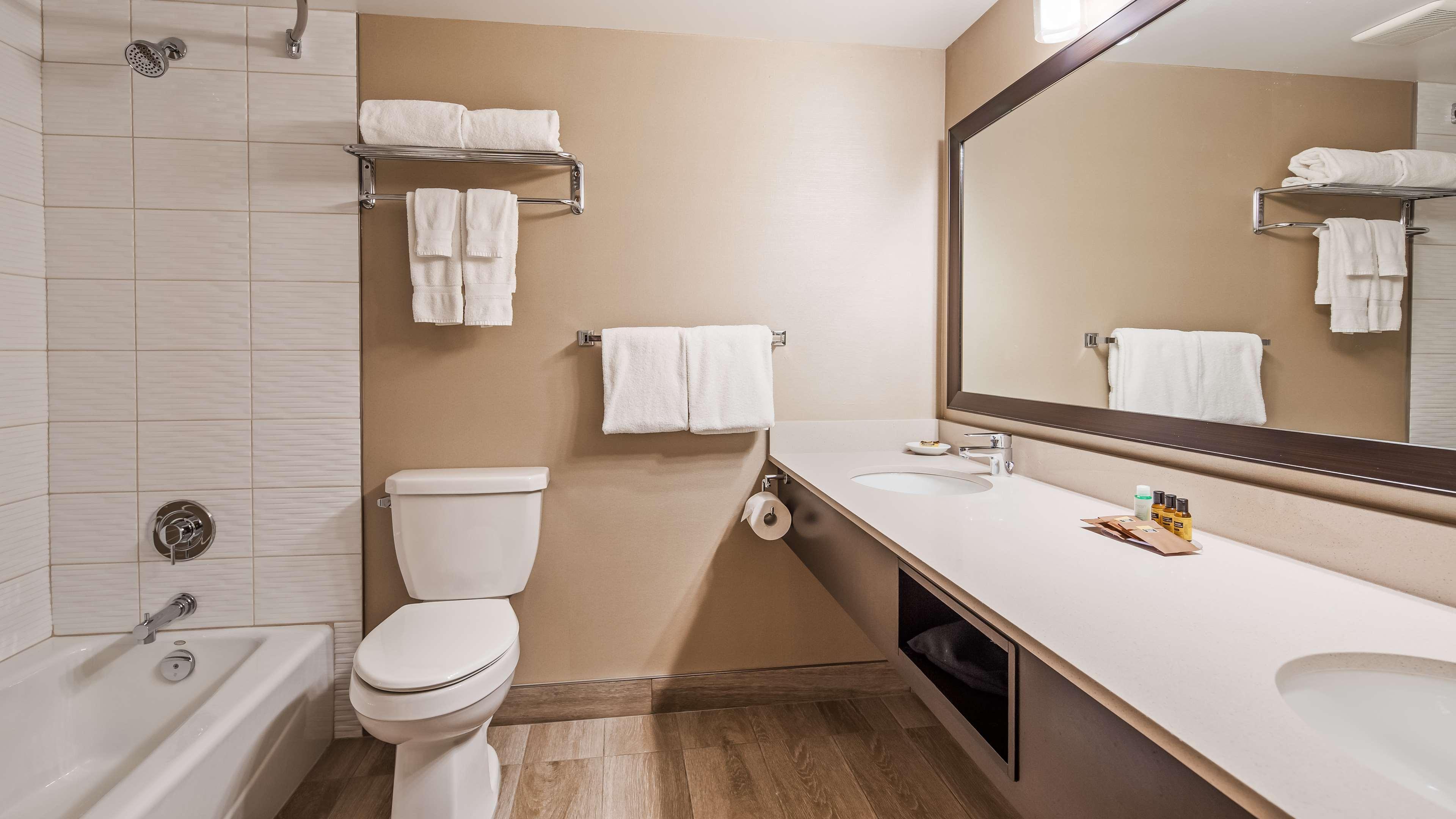 Best Western Plus Calgary Centre Inn Dış mekan fotoğraf
